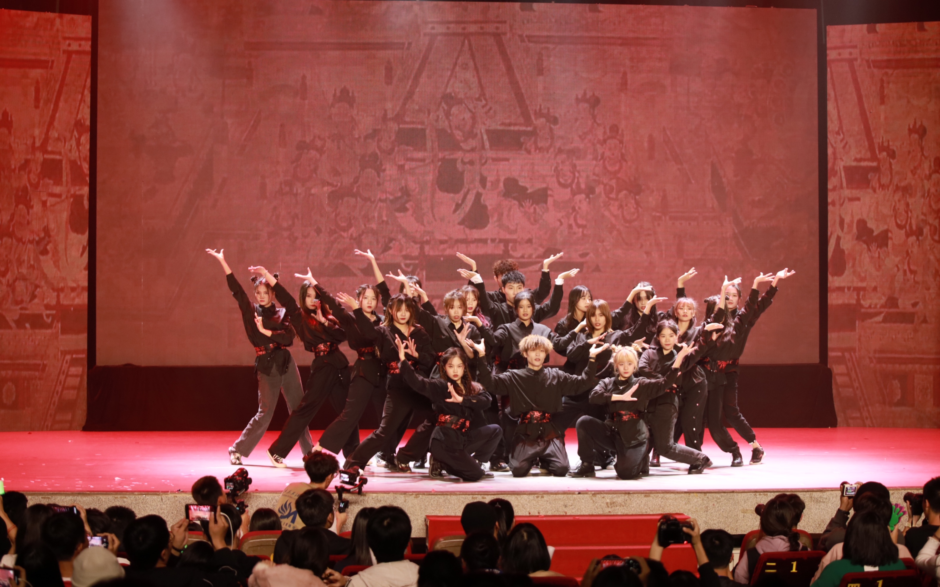 2021年艺术沙龙《飞天》改编演出封面